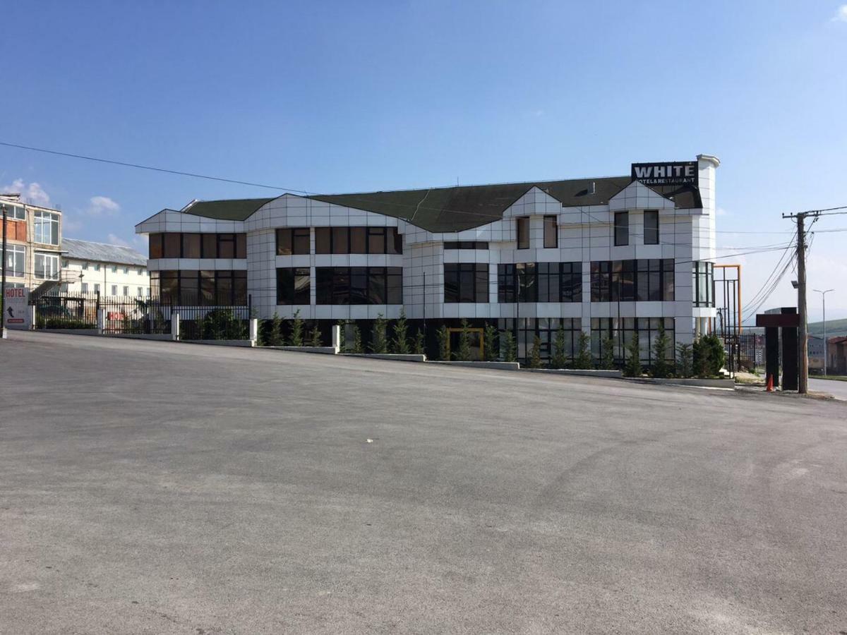 Gjilan Hotelwhite מראה חיצוני תמונה